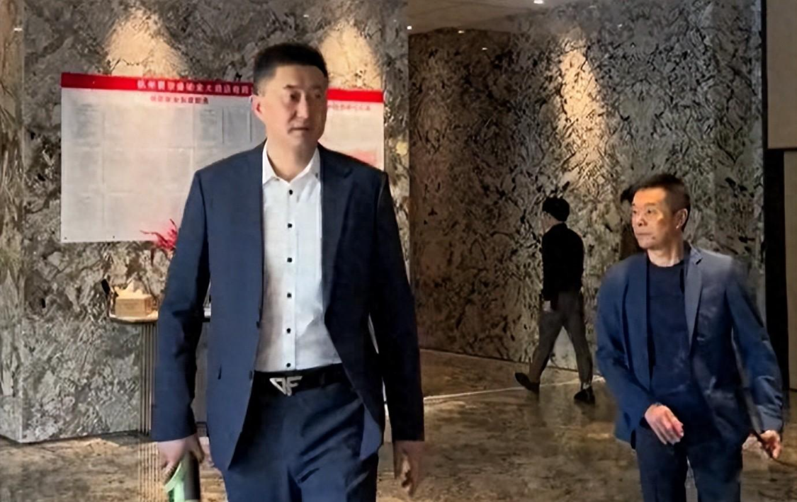 亚博app-广东战前3大消息！杜锋被约谈，萨林杰留队反转太意外
